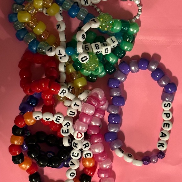 10 pack taylor swift album bracelets - Picture 1 of 11